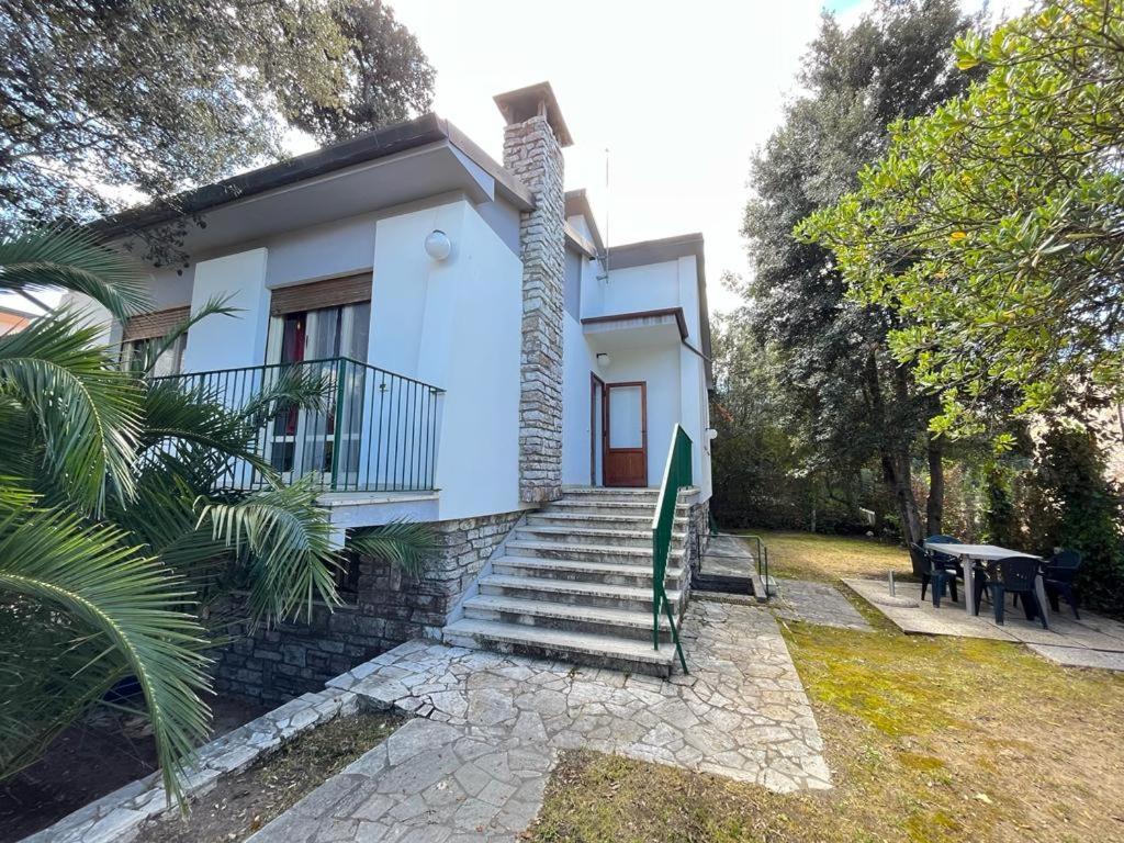 Pineta Apartament تيرّينْيا المظهر الخارجي الصورة