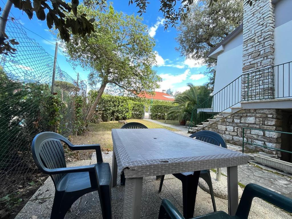 Pineta Apartament تيرّينْيا المظهر الخارجي الصورة