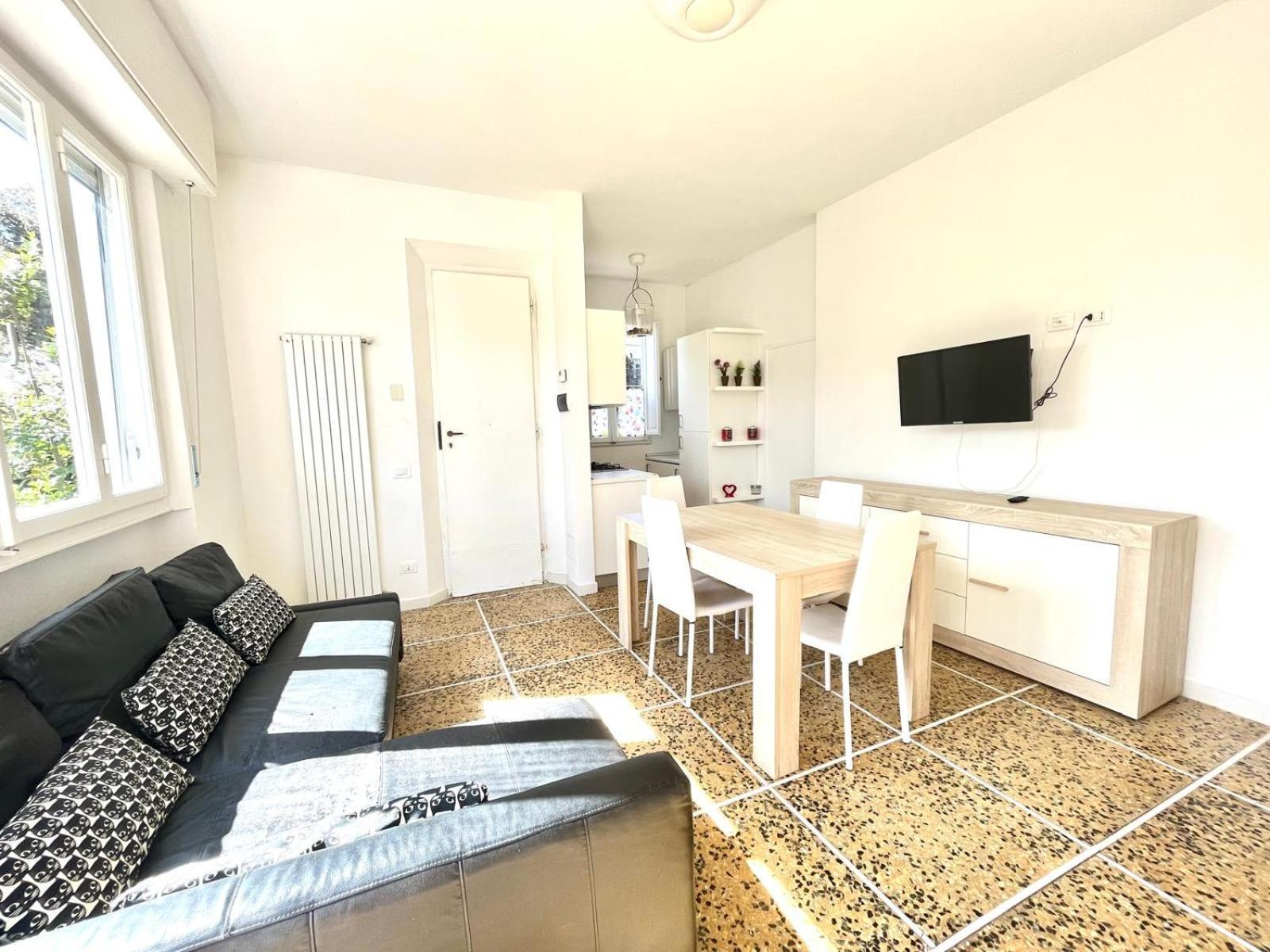 Pineta Apartament تيرّينْيا المظهر الخارجي الصورة