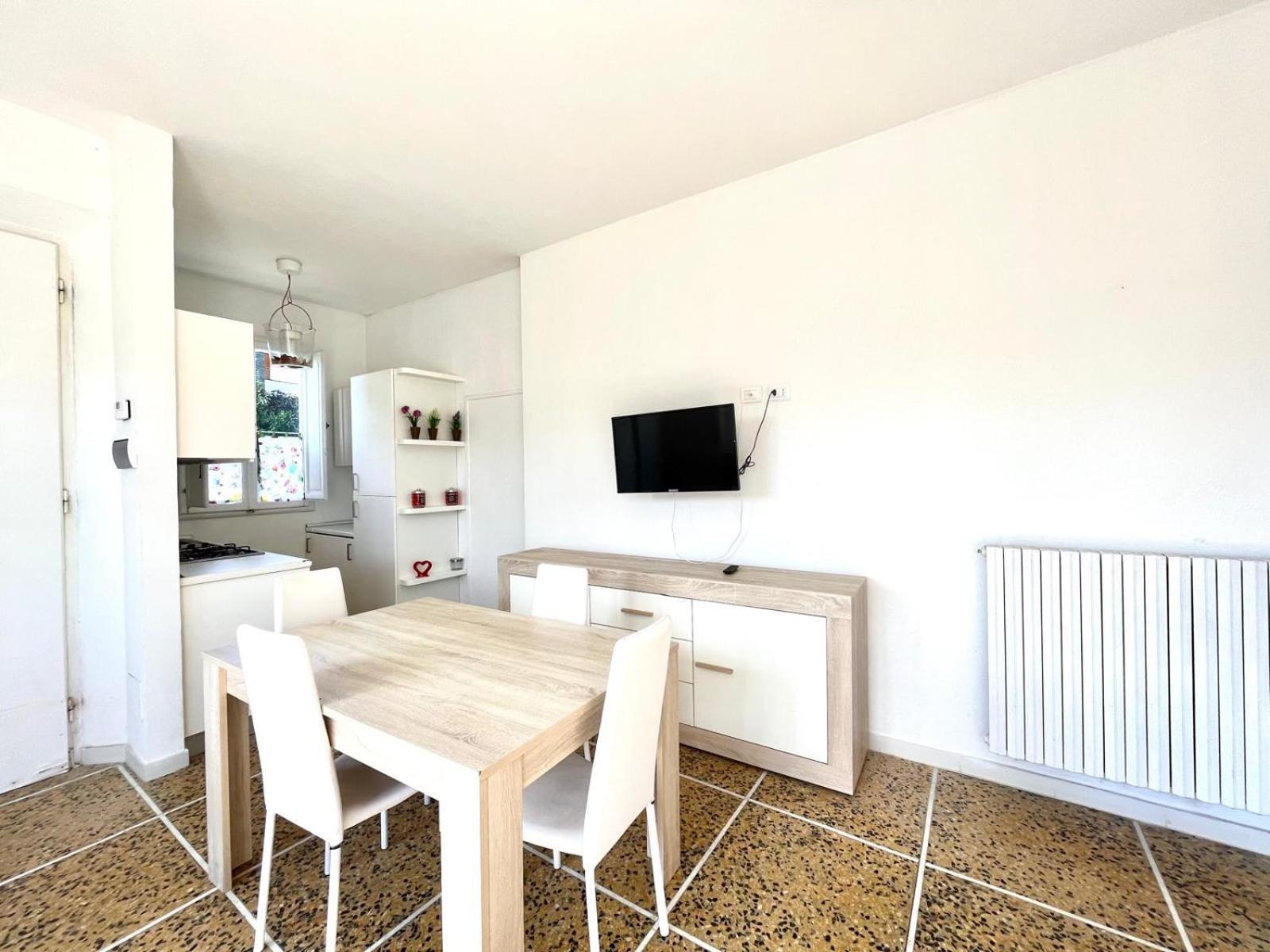 Pineta Apartament تيرّينْيا المظهر الخارجي الصورة