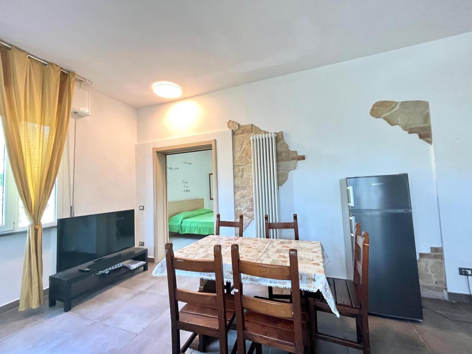 Pineta Apartament تيرّينْيا المظهر الخارجي الصورة